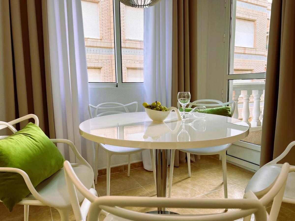 Holiday Suite Fragata Torrevieja Exterior foto