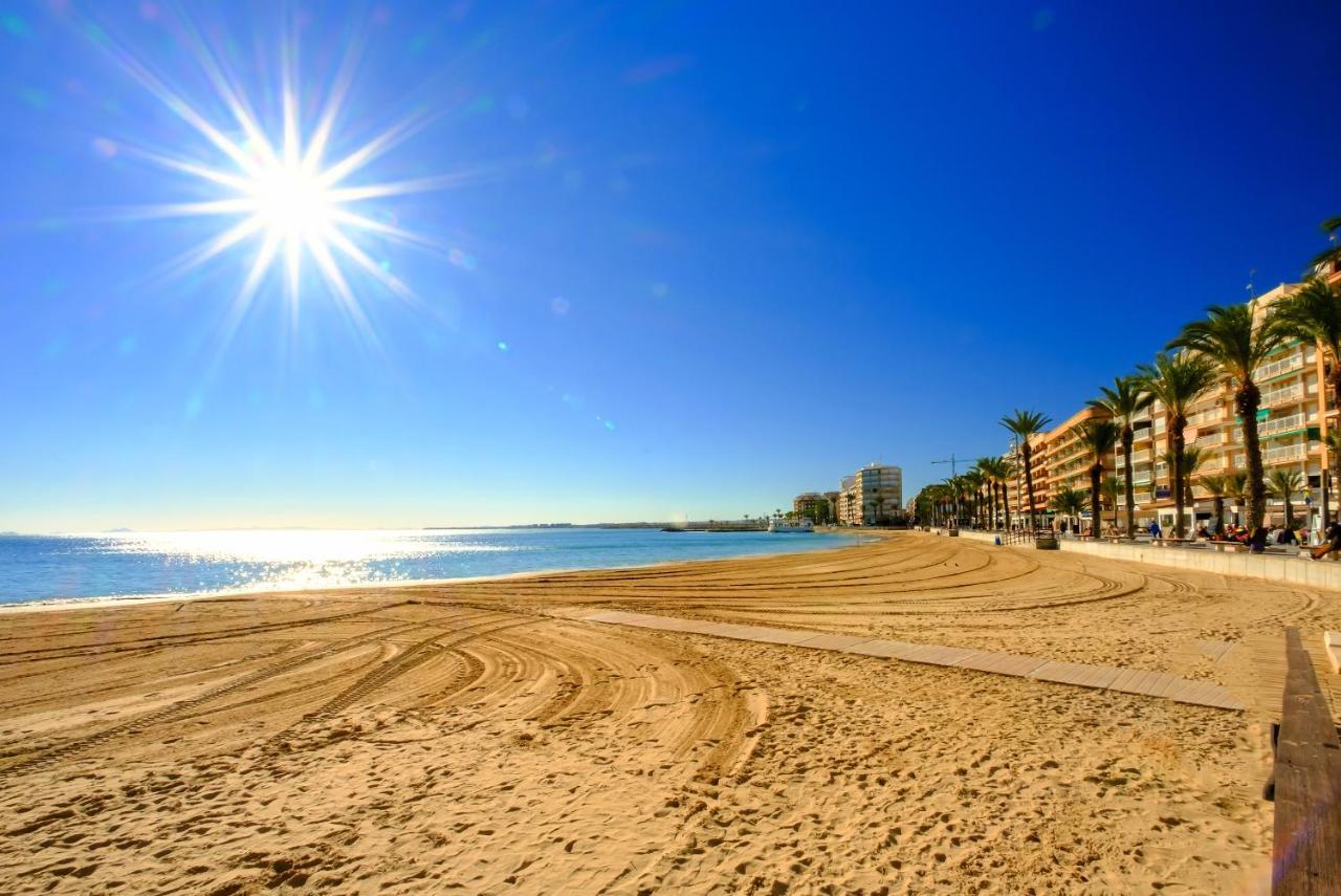 Holiday Suite Fragata Torrevieja Exterior foto